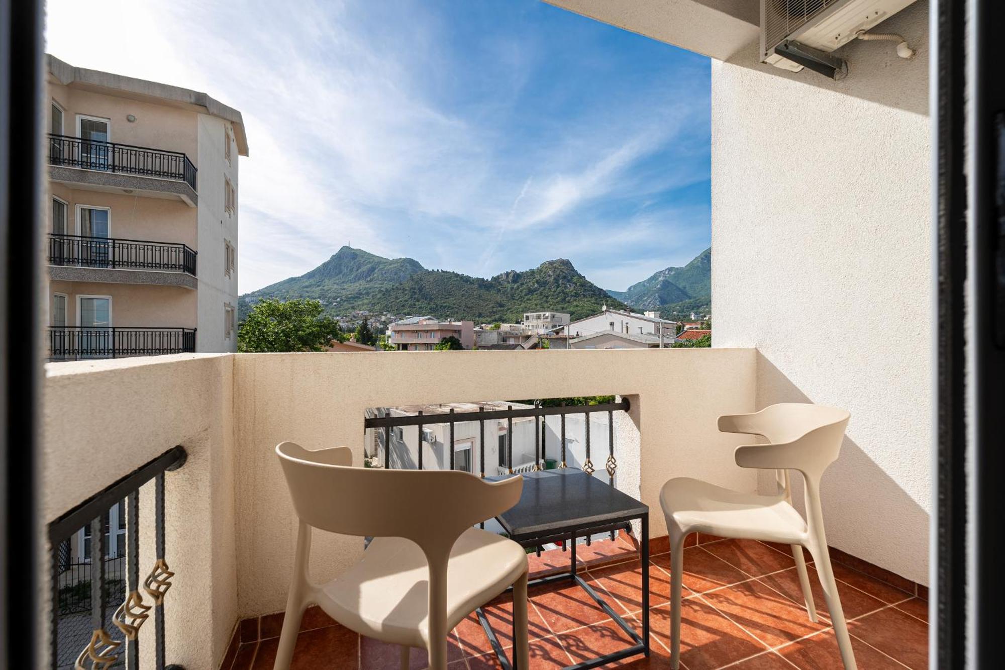 Delfin Apartments Sutomore Rum bild