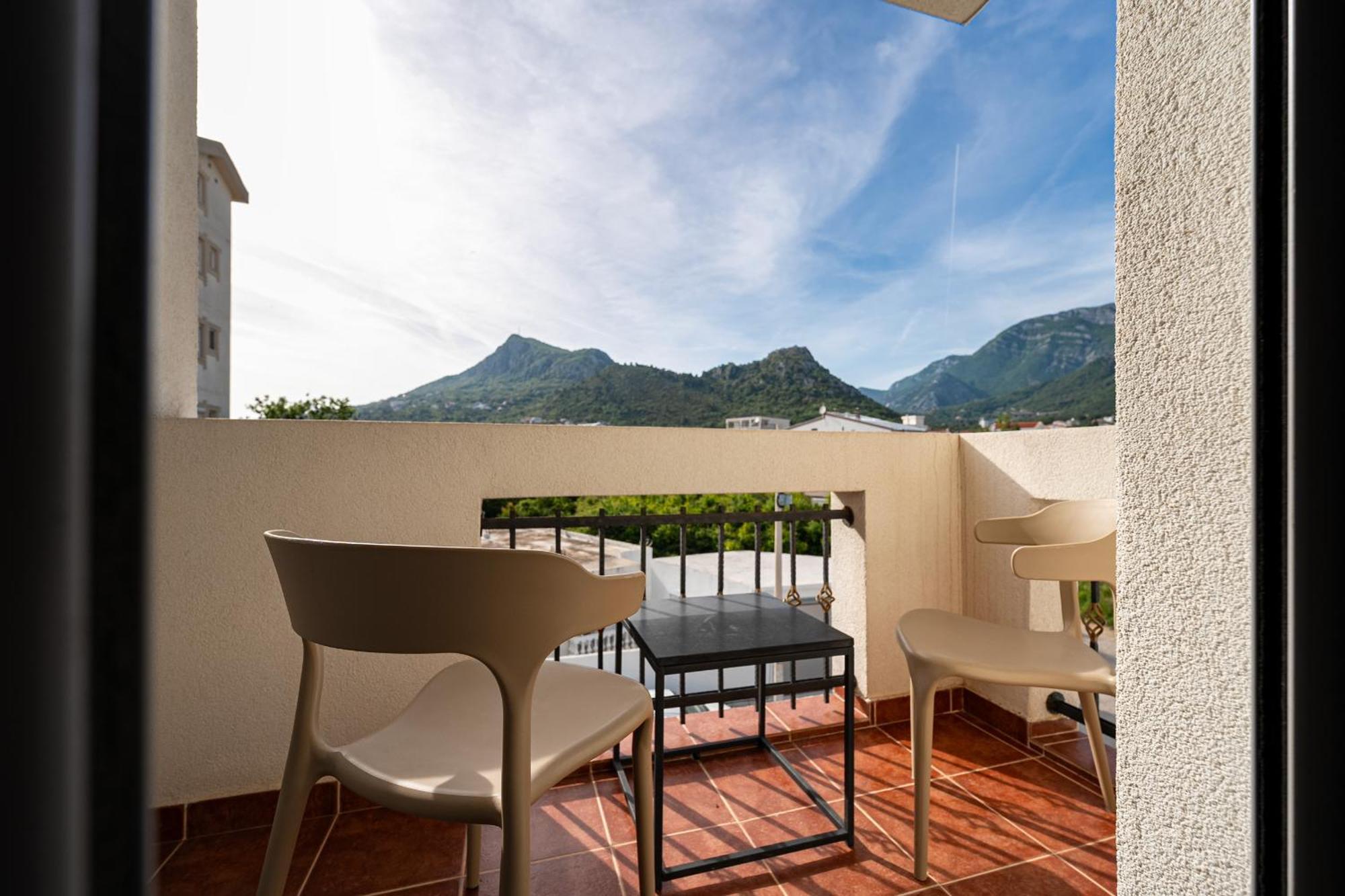 Delfin Apartments Sutomore Rum bild