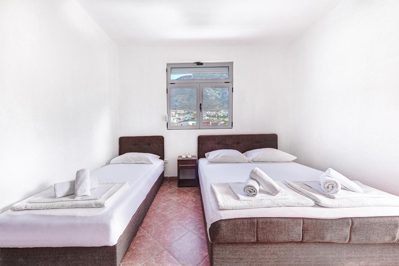 Delfin Apartments Sutomore Rum bild